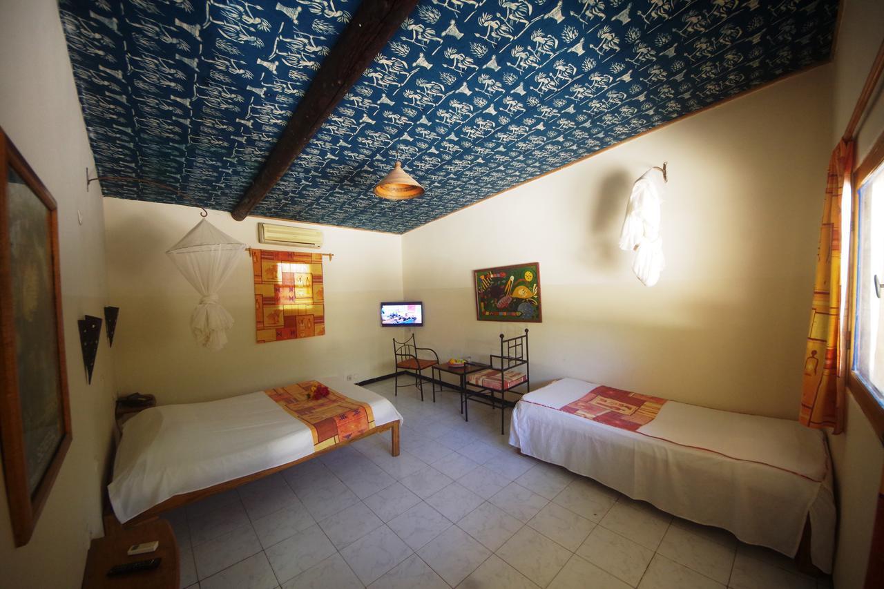 Hotel Mermoz Saint-Louis Exterior foto