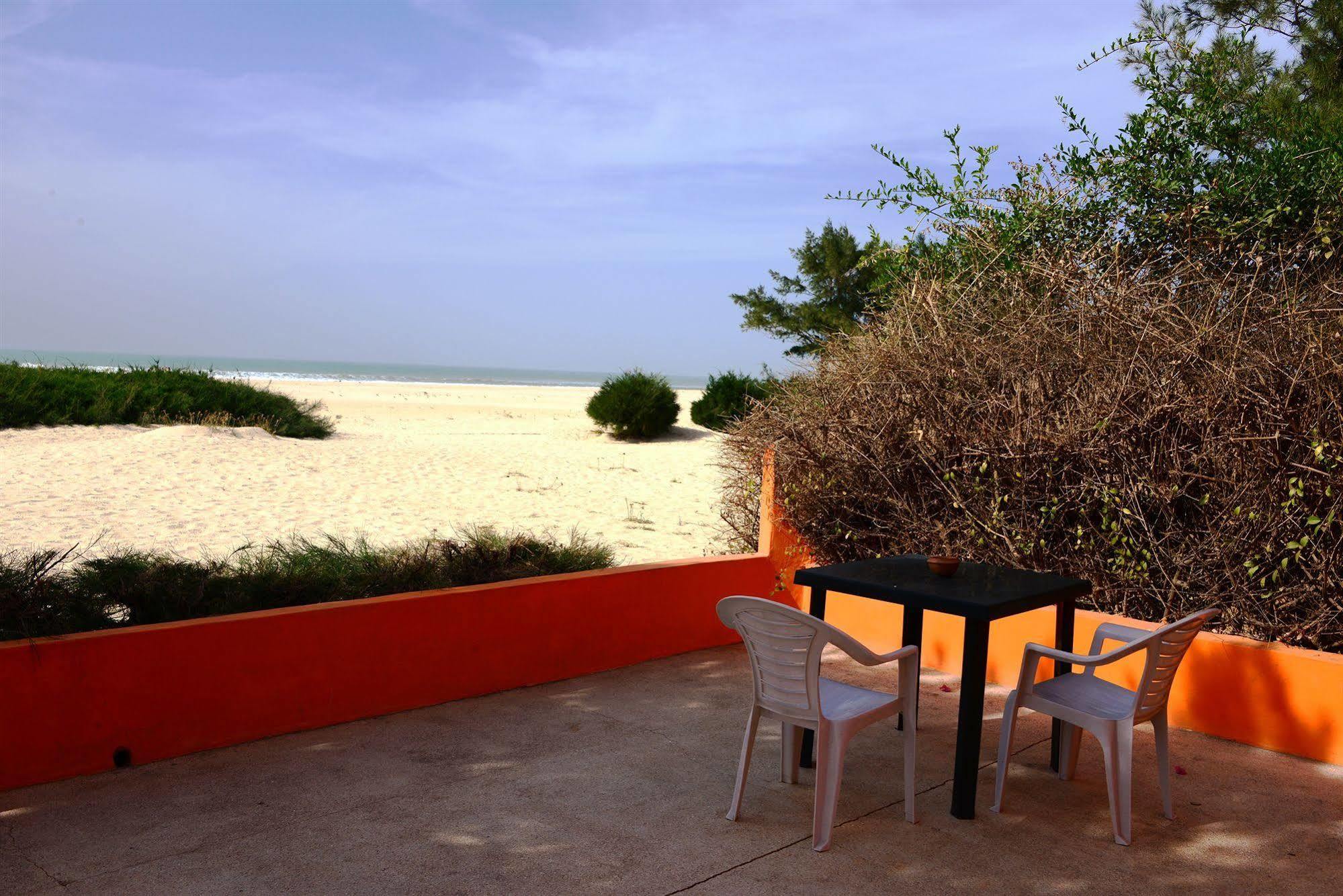 Hotel Mermoz Saint-Louis Exterior foto